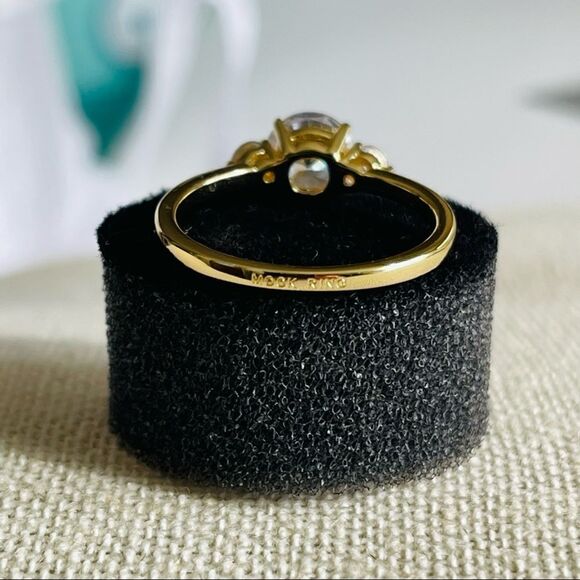 Three Stone 1.0Ct CZ Gold Ring CZ - Picture 4 of 5